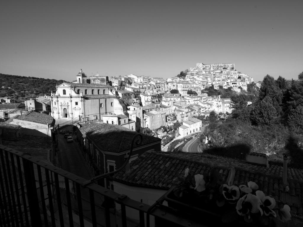 La Casa Di Matilde Bed & Breakfast Ragusa Exterior photo